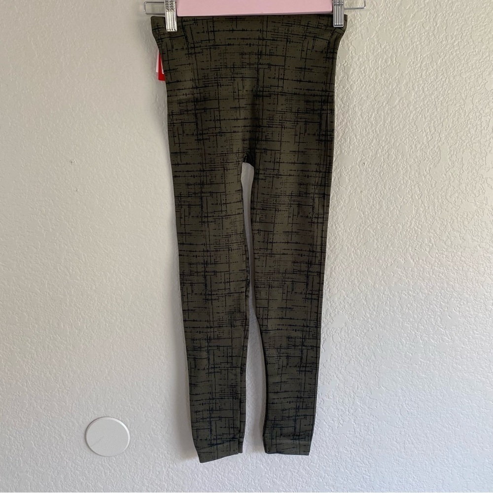 NEW Spanxs Look at me now leggings in olive crosshatch